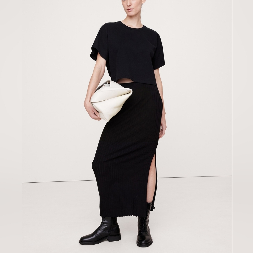 NEW Banana Republic Wide Ribbed Knit Maxi Skirt, Size Medium